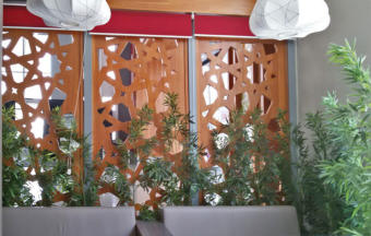 Dekorpaneele als Raumteiler