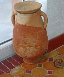 Terracotta-Boden führen wir in Rot oder Beige.  Hier ist beides als Verlegemuster kombiniert 