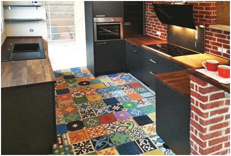 Zementfliesenboden Patchwork in der Küche • Kundenfoto